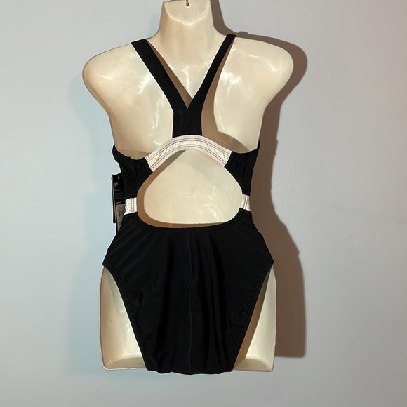 Speedo Women’s Black Size 8 One Piece Swimsuit - Picture 2 of 4